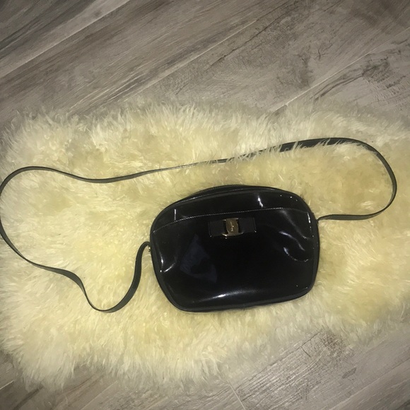 Salvatore Ferragamo vara crossbody